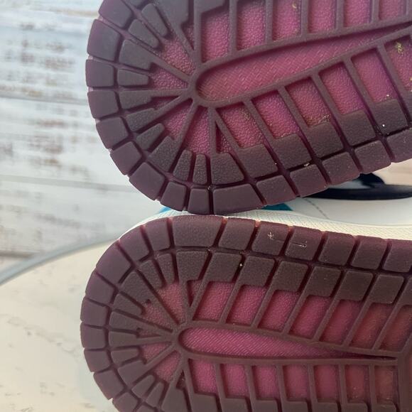 Nike Air Jordan 1 Mid 'Charlotte Hornets' Men’s - Picture 11 of 13